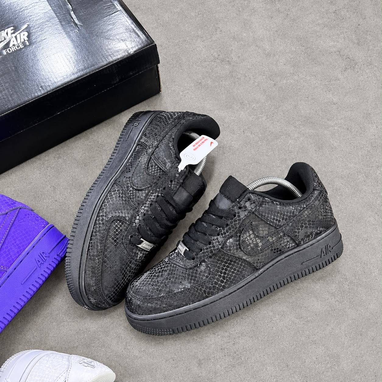 NEW KOBE BRYANT x NIKE AIR FORCE 1 LOW “BLACK MAMBA DNA” ’SNKS