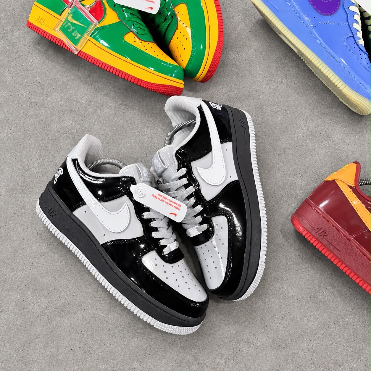 NEW  NIKE AIR FORCE 1 LOW  ’SNKS WHITE SWOOSH